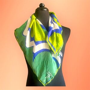 Vera’ Made In Japan Mod 70’s Polyester Scarve 25 X 25’